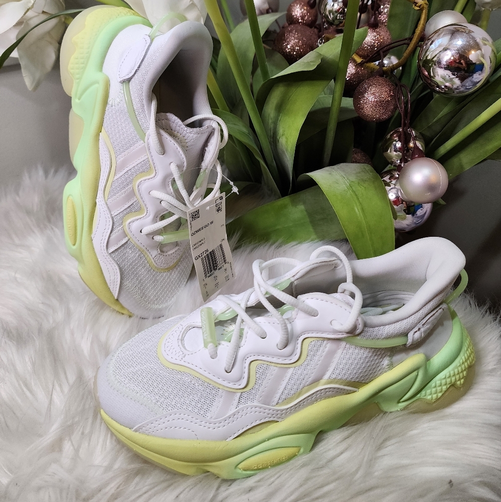 adidas Ozweego Women shoes Size5 new - Picture 1 of 9
